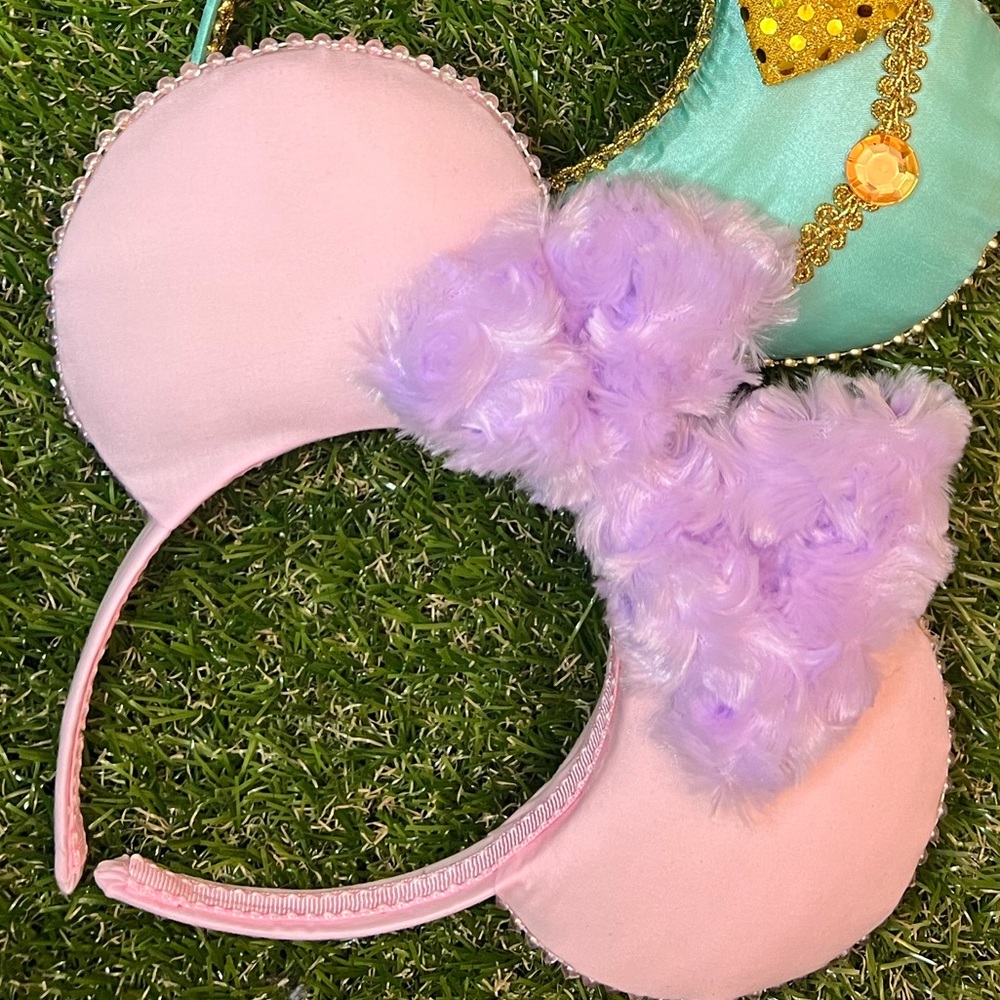 CUSTOM MADE DISNEY pink and purple ears. Fluffy bow. Only worn once